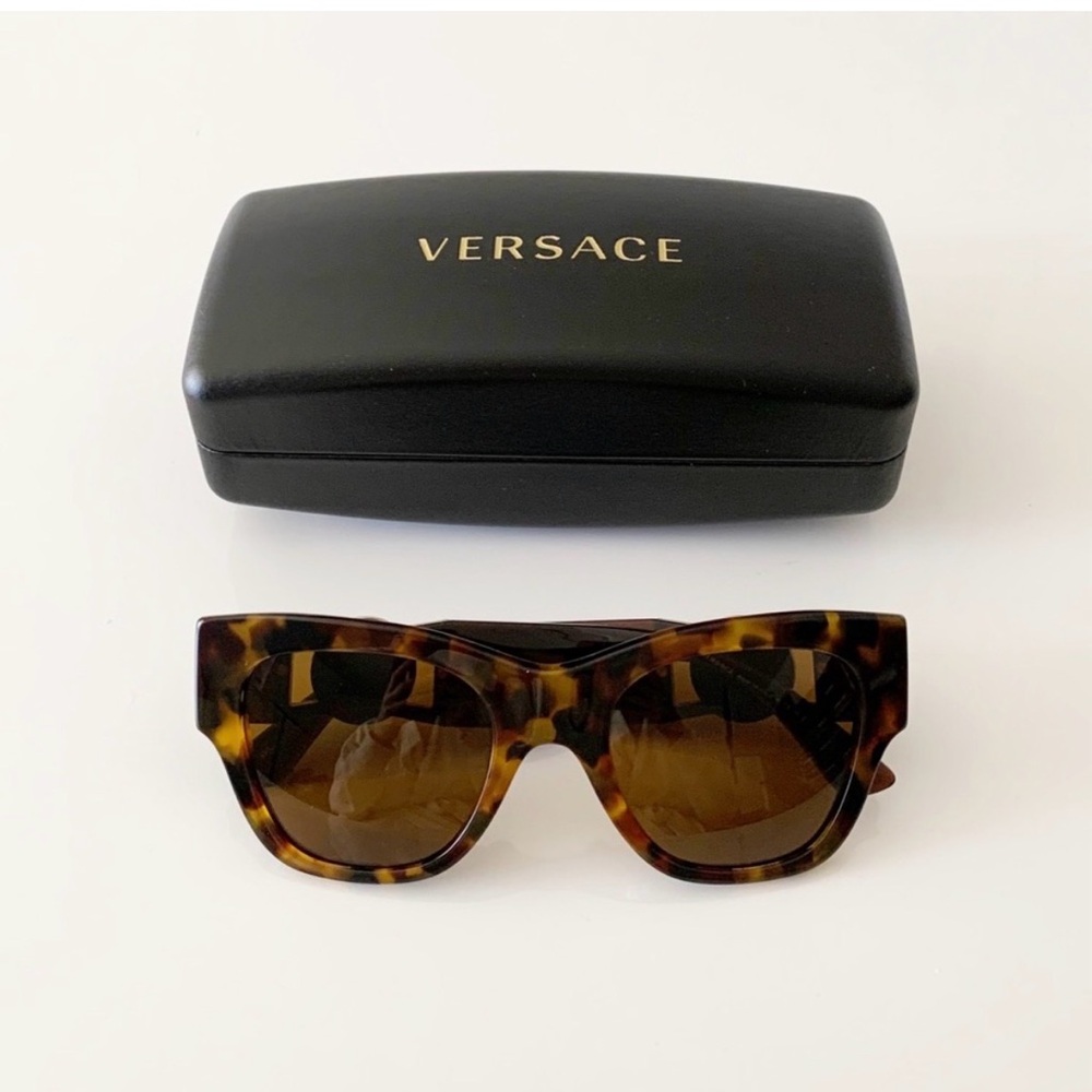 Versace Brown Tortoise Sunglasses - Picture 3 of 14